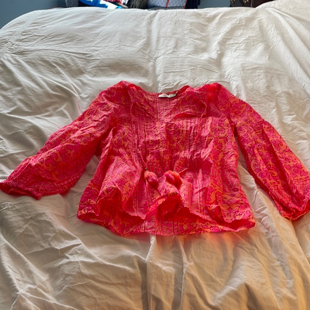Vineyard Vines pink and orange top. Worn once